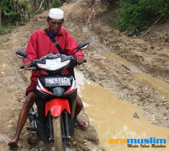 Kisah Da’i Pedalaman : Ustadz Mawardi Mendadak Haji