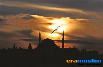 Tokoh Islam Turki Klaim Warga Turki Berpuasa 70 Menit Lebih Lama