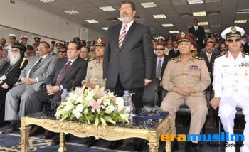Militer Mesir Selenggarakan Sidang Darurat Setelah Dekrit Mursi untuk Pulihkan Parlemen