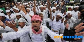 FPI Sebut Razia Miras di Bandung Cuma Bantu Polisi