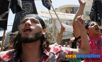 Warga Beirut Gelar Aksi Protes Kecam Dukungan Rusia dan Cina untuk Rezim Assad