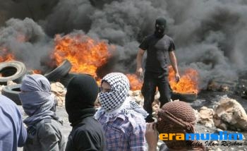 Pemuda Libanon Blokir Jalan Sebagai Protes Bebasnya Pejabat Militer yang Dituduh Bunuh Ulama Sunni