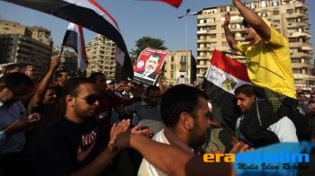 Ribuan Demonstran di Tahrir Square Mesir Pantau Kondisi Kesehatan Mubarak