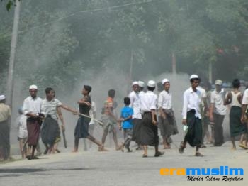 HRW: Pasukan Keamanan Myanmar Membunuh dan Memperkosa Muslim Rohingya