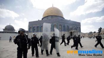 Pasukan Israel Serbu Kompleks Al-Aqsha dan Berusaha Bubarkan Jamaah Palestina