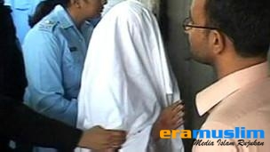 Pakistan Bebaskan Gadis yang Dituduh Membakar Al-Quran