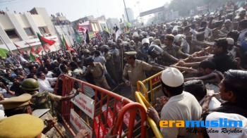 Ribuan Muslim India Terus Melanjutkan Demo Anti-AS di Kolkata