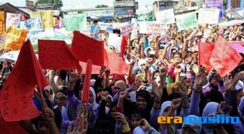 Kecam Film Anti Islam, 3000 Muslim Filipina Bakar Bendera AS dan Israel