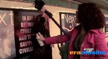 Jurnalis Dibekuk Polisi karena Coret Iklan Anti-Islam di Stasiun Kereta New York