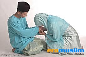 Di Belakang Setiap Pria Hebat Selalu Ada Wanita Hebat