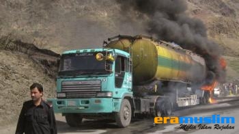Taliban Bakar Truk Tanker NATO di Afghanistan, Tewaskan 4 Orang