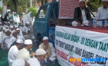 FPI Ancam Bakar Tempat Maksiat Jika Masih Buka di Bulan Ramadhan