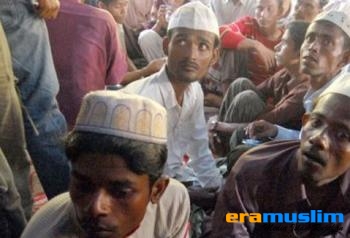 Warga Budha Membantai Sembilan Muslim Myanmar 