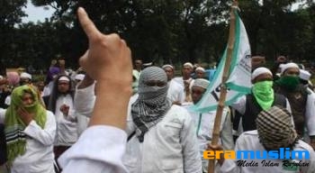 FPI Banjarmasin Bubarkan Pengunjung Tempat Hiburan Malam