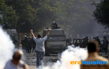 Presiden Mursi Mendesak Muslim Mesir untuk Lindungi Kedutaan Asing