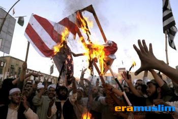 Uni Eropa Sesalkan Sayembara Menteri Pakistan untuk Bunuh Pembuat Film Anti Islam