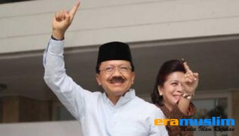 Cari Dukungan, Foke Kunjungi Gereja Minta Doa Pendeta