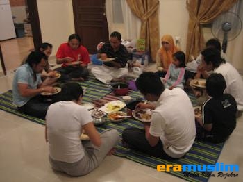 Mari Mengamalkan Hal yang Disunnahkan dalam Berpuasa