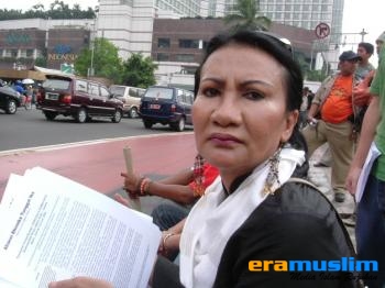 Ratna Sarumpaet Tuduh Sertifikat Halal, Proyek MUI Nyari Duit