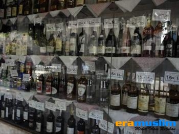 Partai Salafi Ashalah Menuntut Embargo Minuman Alkohol pada Misi Diplomatik Mesir