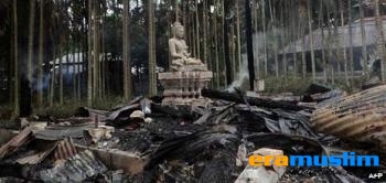 Pria Buddha Dianggap Hina Islam, Ratusan Muslim Bangladesh Serbu Desa Buddha