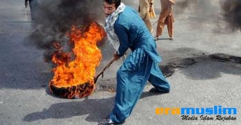 Protes Film Anti Islam, Demonstran di Peshawar Pakistan Bakar 2 Bioskop 