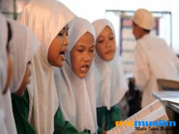 Sekolah Katolik di Filipina Akhirnya Izinkan Siswi Muslim Kenakan Jilbab