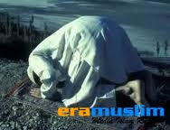 Shalat Menyelamatkanku dari Ancaman Pembunuhan