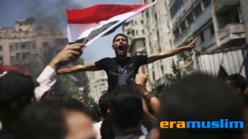 Ribuan Demonstran di Alexandria Mesir Teriakkan "Tidak Untuk Syafiq"