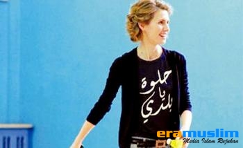 Kaos yang Dikenakan Istri Presiden Assad Menuai Kecaman