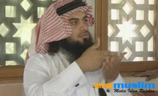 Orang Tuli dan Bisu Sekarang Bisa Mengikuti Khutbah Jumat di Madinah dengan Bahasa Isyarat