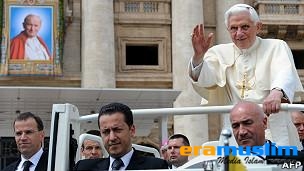Mantan Asisten Paus: Banyak Setan dan Korupsi di Setiap Sudut Gereja